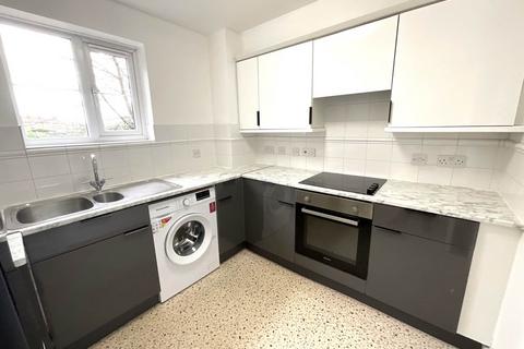 2 bedroom flat to rent - Otter Close, Stratford, London