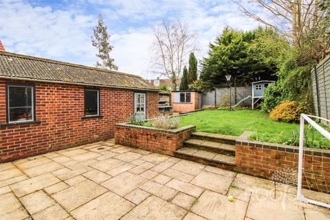 4 bedroom semi-detached house for sale, Meadow Road, Berkshire RG14