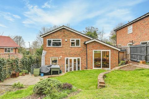 2 Bench Field, South Croydon, CR2 7HX