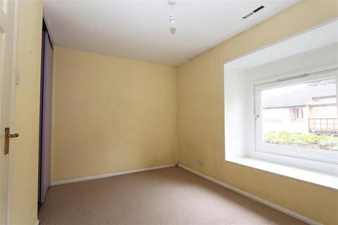 22 Whitmead Close, South Croydon, CR2 7AS