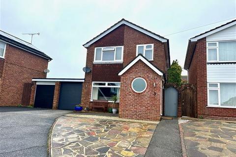 3 bedroom detached house for sale, Kennet Close, Durrington, Worthing, West Sussex, BN13 3LD