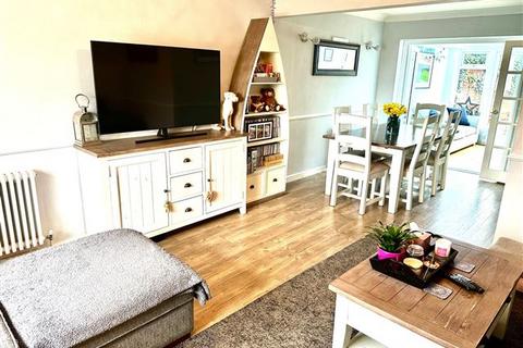 3 Kennet Close, Worthing, BN13 3LD