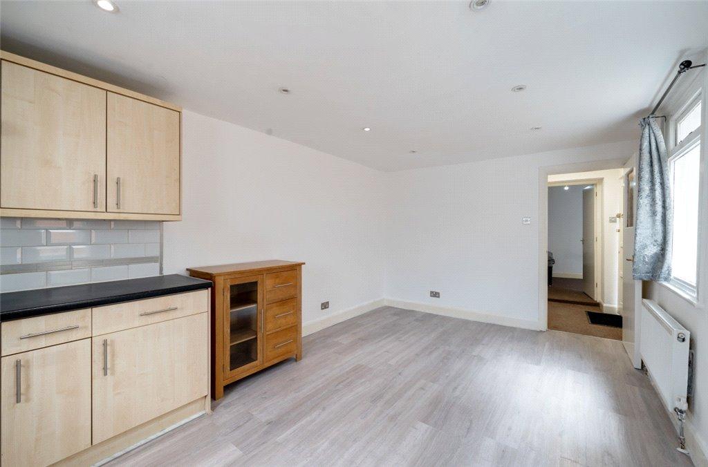 Kitchen/Reception