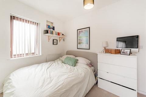 4 Eden Way, London, E3 2JD