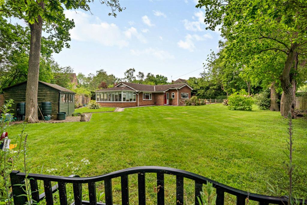 Riding Lane, Hildenborough... 4 bed detached house for sale £1,250,000