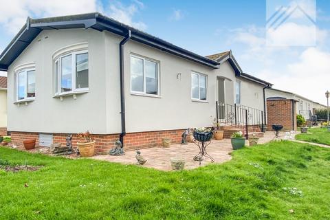 2 bedroom park home for sale, Kings Park, Canvey Island
