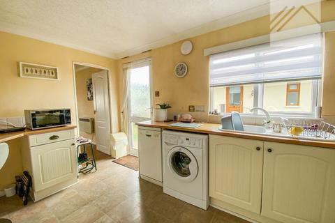 2 bedroom park home for sale, Kings Park, Canvey Island