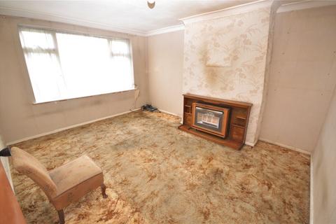 3 bedroom semi-detached house for sale - Firbank Close, Luton, Bedfordshire, LU3