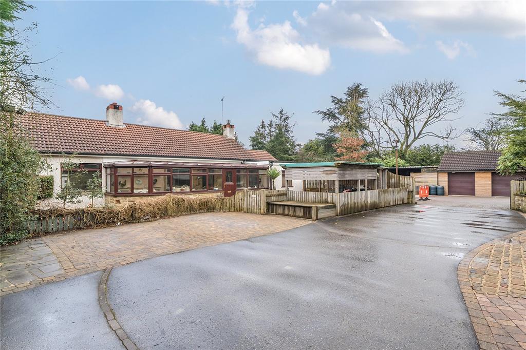 Pear Trees, Barwick Road, Garforth... 4 bed detached bungalow for sale £675,000