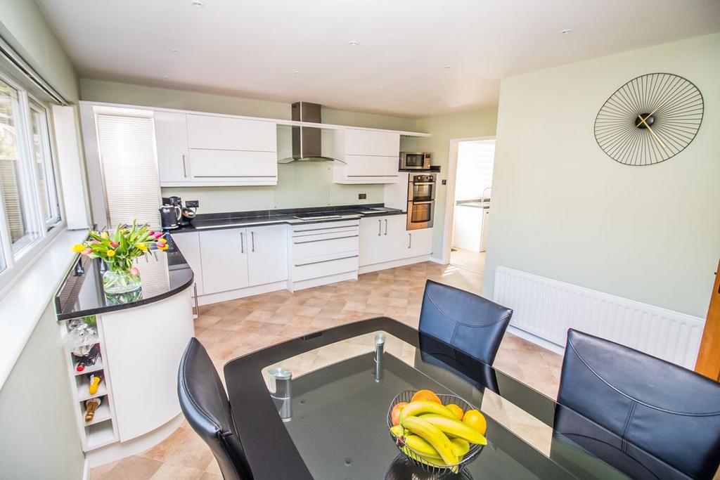Kitchen pic 2