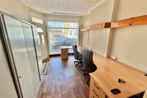 Office to rent, Manning Road, Felixstowe