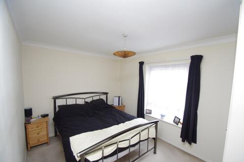 2 bedroom flat to rent, Grandfield Avenue, WATFORD, WD17