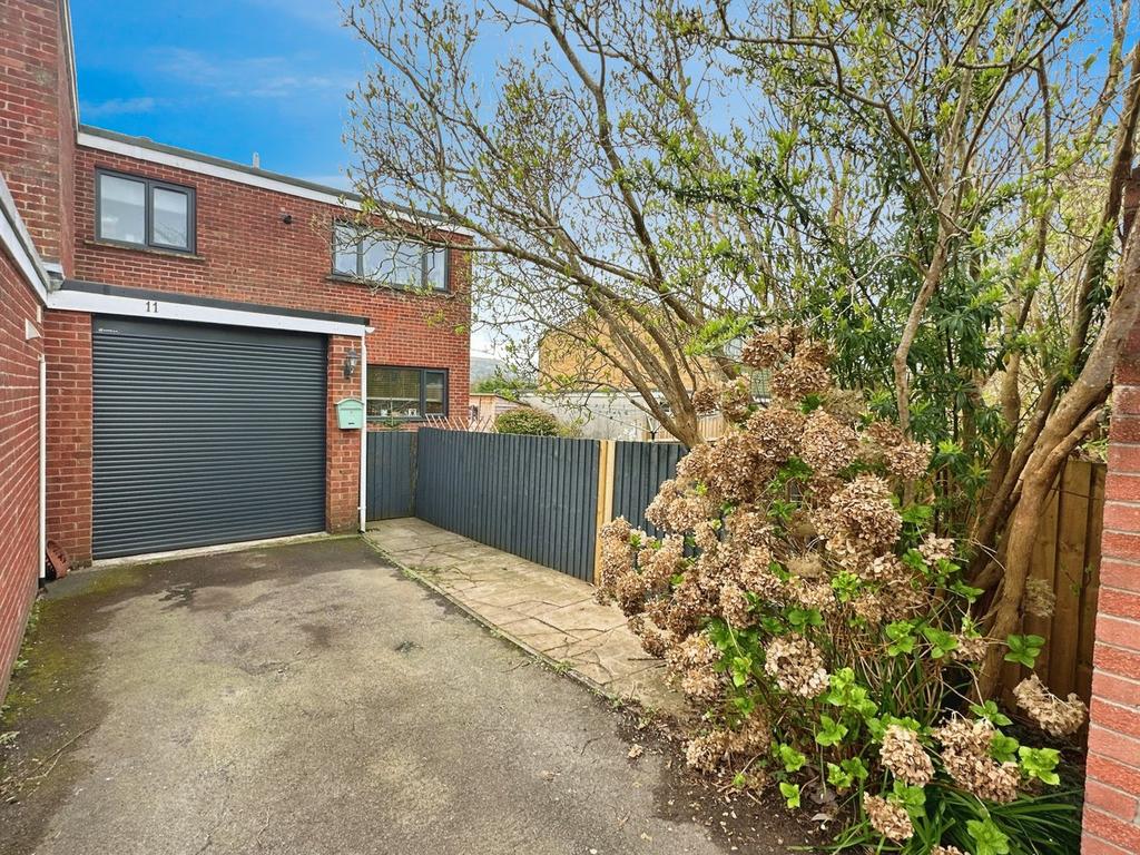 Delafield Road, Abergavenny NP7 3 bed end of terrace house for sale £