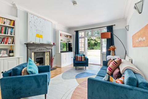 35 Heathfield Road, London, W3 8EJ