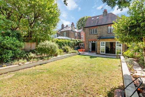 35 Heathfield Road, London, W3 8EJ