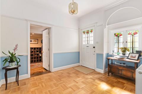 35 Heathfield Road, London, W3 8EJ