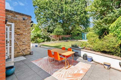 35 Heathfield Road, London, W3 8EJ