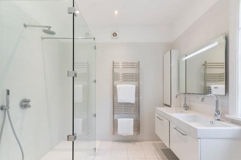 35 Heathfield Road, London, W3 8EJ