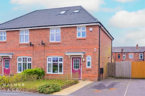 3 bedroom semi-detached house to rent - Spinningfield Close, Atherton M46