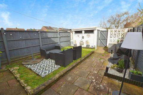 16 Ashwicke, Bristol, BS14 0AW
