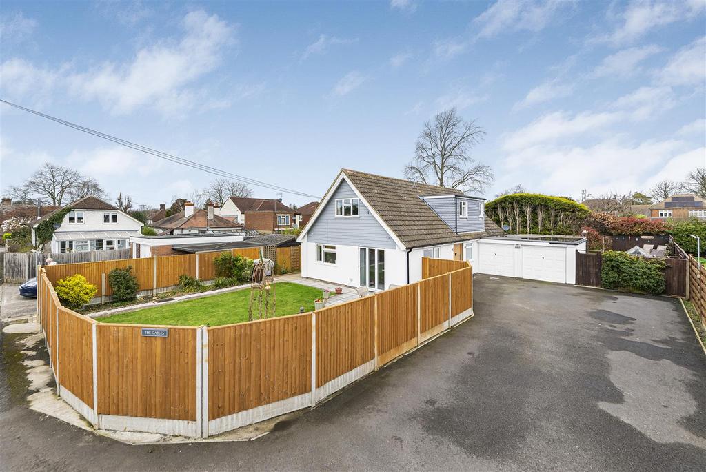 Sole Street Cobham 4 bed detached house for sale £750,000