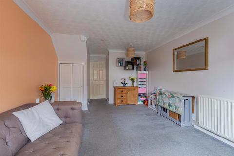 2 bedroom terraced house for sale - Haig Drive, Cippenham