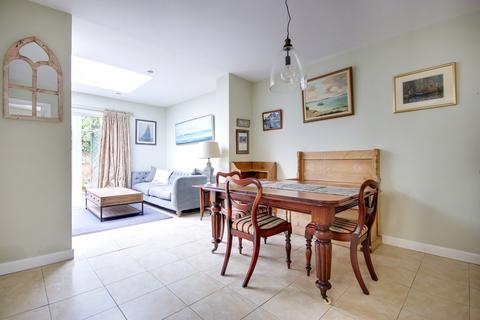 4 Ambleside Road, Lymington, SO41 3QS