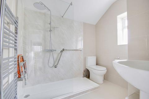 4 Ambleside Road, Lymington, SO41 3QS