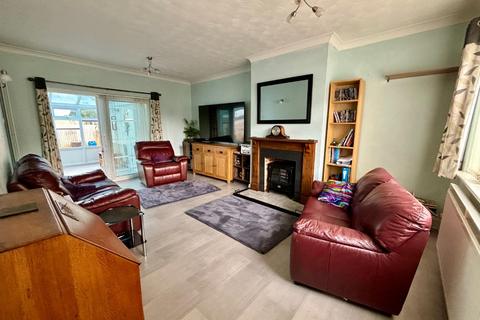 6 Windrush Road, Hardingstone, Northampton, NN4 6EH
