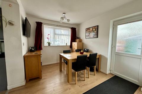 6 Windrush Road, Hardingstone, Northampton, NN4 6EH
