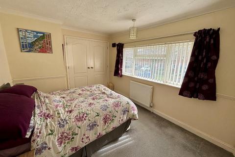 6 Windrush Road, Hardingstone, Northampton, NN4 6EH