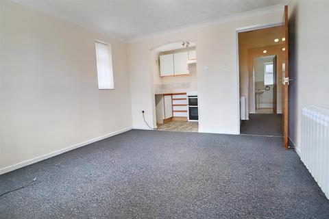 1 bedroom flat for sale, The Croft, Lowestoft