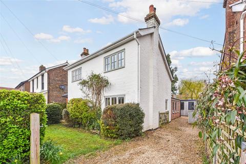 4 bedroom detached house for sale, The Avenue, Hambrook