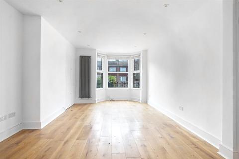 3 bedroom end of terrace house for sale - High Street, Stanstead Abbotts