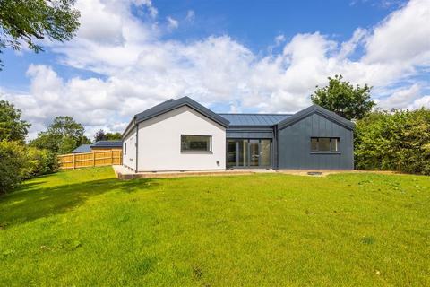 3 bedroom bungalow for sale, Apple Orchard, Staverton, Totnes