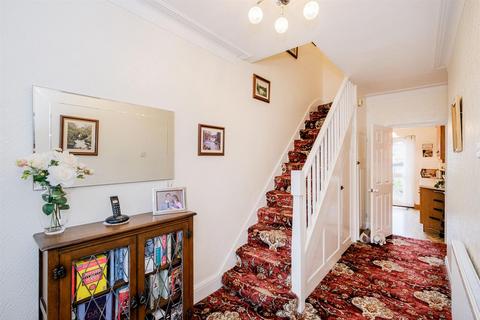 3 bedroom house for sale, Hall Lane, Chingford