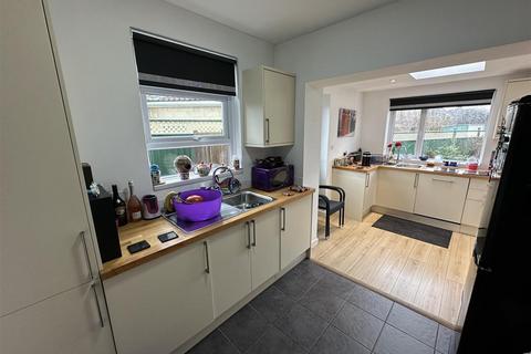 3 bedroom semi-detached house for sale - Combe Road, Bath