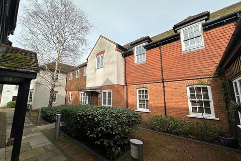 2 bedroom flat for sale - Carlton Yard, Farnham