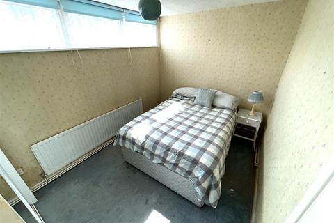 1 bedroom flat for sale, Bracken Hill Close, Bromley