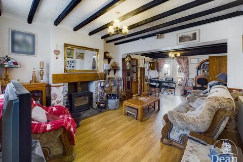 3 bedroom cottage for sale, The Tufts, Lydney