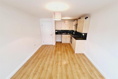 1 bedroom flat to rent, Portland Road, Rushden NN10