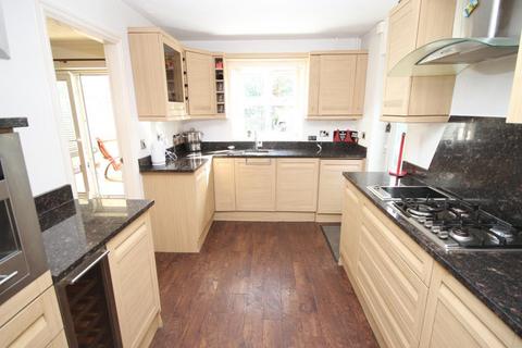 3 bedroom detached house for sale, Pagewood Court, Thackley, Bradford
