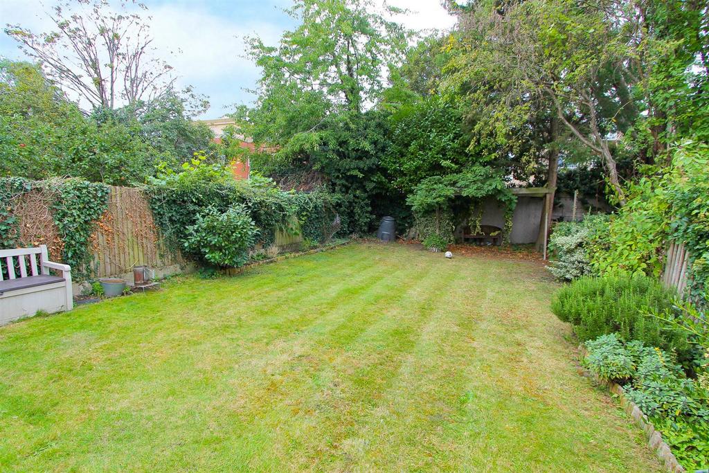 Garden-b-2.jpg