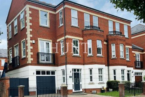 5 bedroom townhouse for sale, Repton Park, Woodford Green