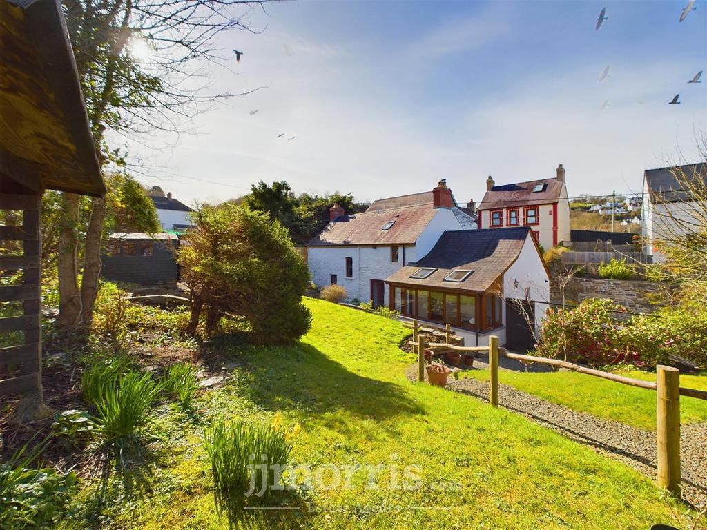 David Street, St. Dogmaels, Cardigan 3 bed detached house for sale £