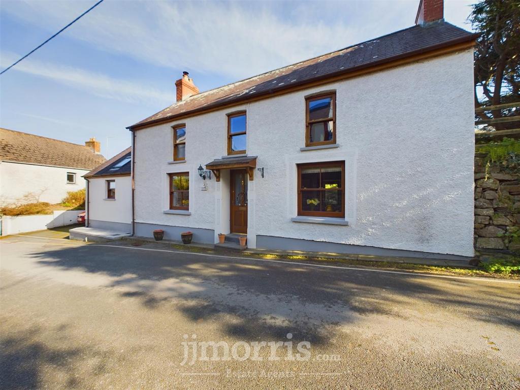 David Street, St. Dogmaels, Cardigan 3 bed detached house for sale £