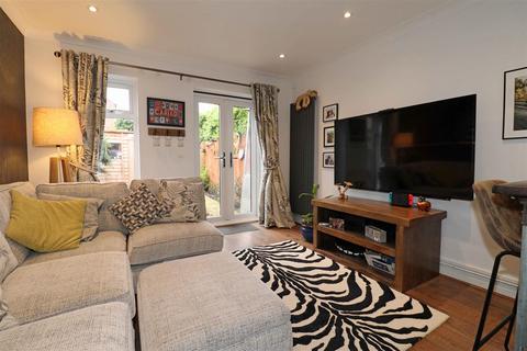 2 bedroom terraced house for sale - Coten End, Warwick