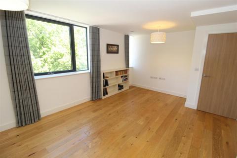 1 bedroom apartment to rent, Trinity Court, Southernhay