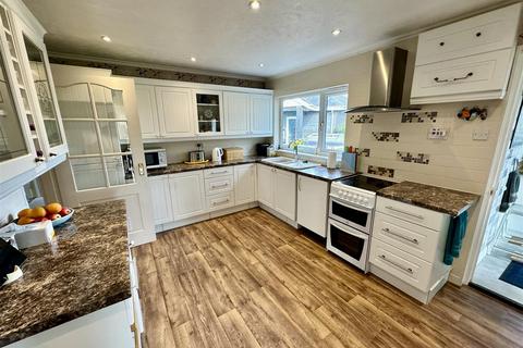 5 bedroom detached bungalow for sale, Cellan, Lampeter