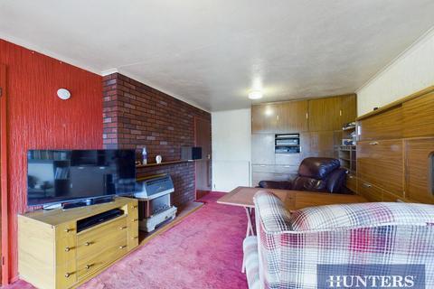 2 bedroom semi-detached bungalow for sale - Danescroft, Bridlington